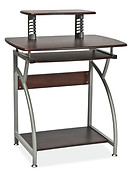 
	Kancelársky stôl B-07 ponúka pohodlný pracovný priestor.
	• Vyrába sa v kombinácii laminovanej MDF dosky s hliníkom.
	• Hlavná doska je v tmavo-hnedom farebnom prevedení.
	• Výsuvná doska zvyšuje funkčnosť nábytku a uvoľňuje priestor na pracovnej ploche stolíka.
	• Stôl obsahuje tiež spodnú dosku a malú vrchnú dosku.
	• Vďaka svojmu vzhľadu vytvára moderný a veľmi kombinovateľný element modernej kancelárie, či študentskej izby.

	• Dodávaný v demonte.

	 

	Farba stolíka na Vašom monitore sa nemusí zhodovať so skutočným farebným prevedením produktu.
