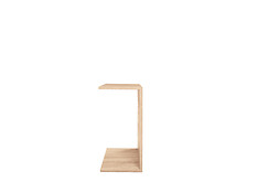 
Praktický príručný stolík svojimi úspornými rozmermi vhodný aj do meších priestorov.
• Stolík v minimalistickom štýle slúží ako doplnkový element nábytku do každej modernej spálne.
• Jednoduchá montáž.